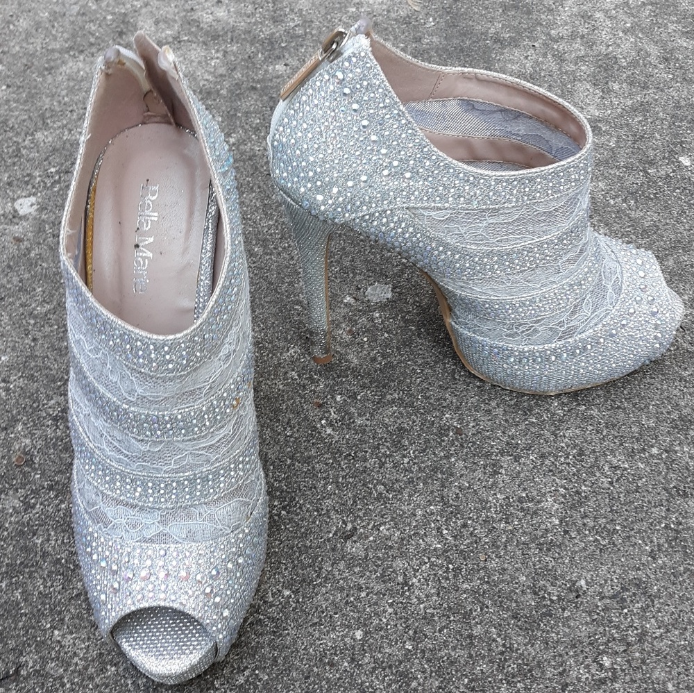 Bella Marie peep toe booties